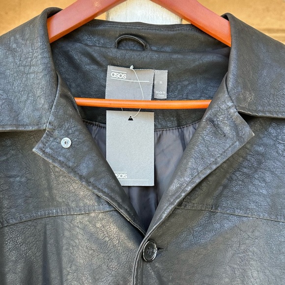 ASOS DESIGN Men’s Faux Leather Belted Trench Coat In Black Size: XL - Picture 7 of 15